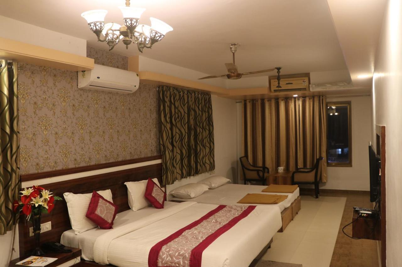 Mountview Resort โลนาวาลา ภายนอก รูปภาพ